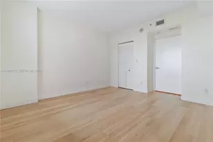 325 S Biscayne Blvd, Miami Beach, FL 33131 - Photo 13