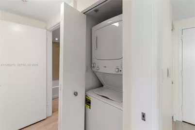 325 S Biscayne Blvd #1718, Miami Beach, FL 33131 - Photo 9