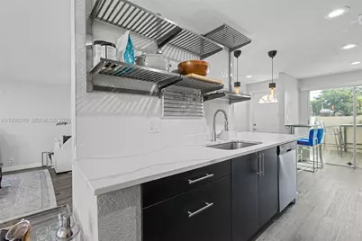 835 NW 80th Ter #11, Plantation, FL 33324 - Photo 13