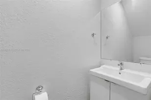 835 NW 80th Terrace, Plantation, FL 33324 - Photo 45