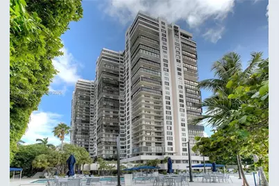 2333 Brickell Ave #2607, Miami, FL 33129 - Photo 1