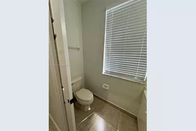 1403 SE 27th Ct, Homestead, FL 33035 - Photo 13