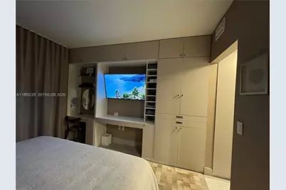 45 SW 9th St #1401, Miami, FL 33130 - Photo 13