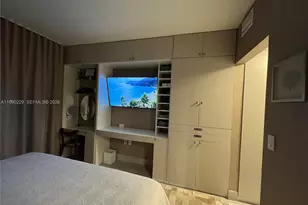 45 SW 9th St, Miami, FL 33130 - Photo 13