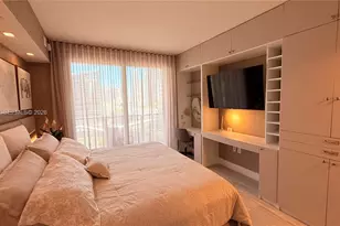45 SW 9th St, Miami, FL 33130 - Photo 9