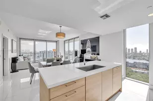 16385 Biscayne Blvd, North Miami Beach, FL 33160 - Photo 13