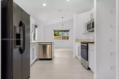 9264 SW 209th Ter, Cutler Bay, FL 33189 - Photo 9