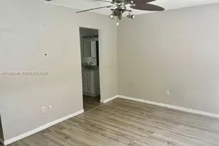 1024 S Independence Dr, Homestead, FL 33034 - Photo 17