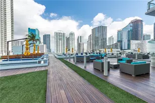 92 SW 3rd St, Miami, FL 33130 - Photo 27