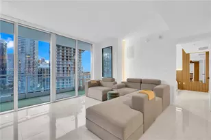 92 SW 3rd St, Miami, FL 33130 - Photo 13