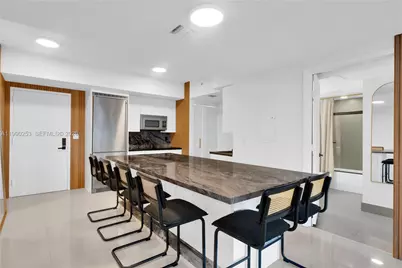 92 SW 3rd St #2802, Miami, FL 33130 - Photo 5