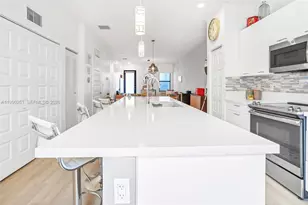 8055 NW 104th Ave, Doral, FL 33178 - Photo 15