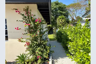 6561 SW 34th St, Miami, FL 33155 - Photo 11