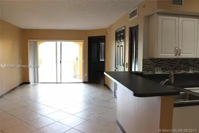 9640 NW 2 St #5106, Pembroke Pines, FL 33024 - Photo 7