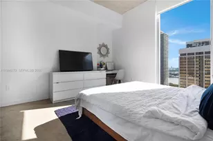 151 SE 1st St, Miami, FL 33131 - Photo 17