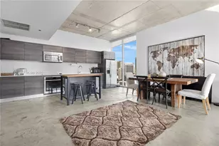 151 SE 1st St, Miami, FL 33131 - Photo 11