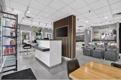 For Sale Beauty Salon in Hialeah, Hialeah, FL 33015 - Photo 3