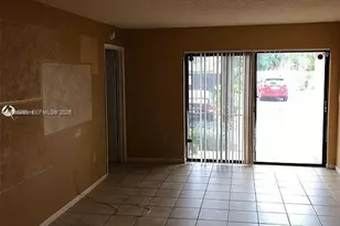 7235 NW 179th St, Hialeah, FL 33015 - Photo 1