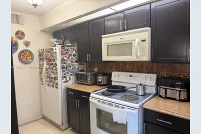 18820 NW 57th Ave #204, Hialeah, FL 33015 - Photo 3