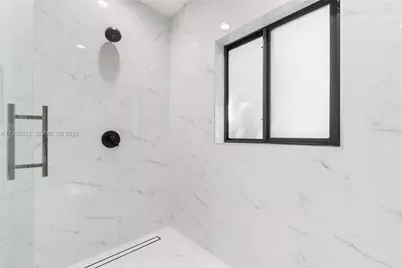 116 W 1st Ct, Miami Beach, FL 33139 - Photo 37