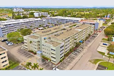 330 SE 2nd St #101G, Hallandale Beach, FL 33009 - Photo 9
