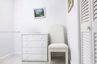 330 SE 2nd St, Hallandale Beach, FL 33009 - Photo 17