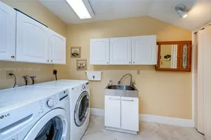 588 Miller Dr, Miami Springs, FL 33166 - Photo 27