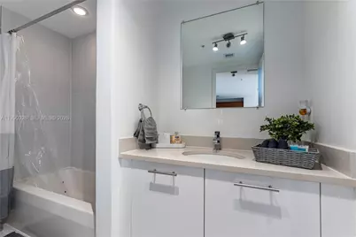 3250 NE 1st Ave #702, Miami, FL 33137 - Photo 27