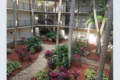 8025 SW 107th Ave #213, Miami, FL 33173 - Photo 3