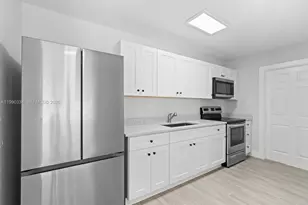 812 32nd St, West Palm Beach, FL 33407 - Photo 1