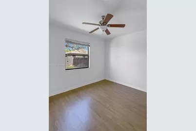 709 SE 35th Ave, Homestead, FL 33033 - Photo 9