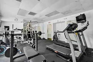 20400 W Country Club Dr, Aventura, FL 33180 - Photo 5