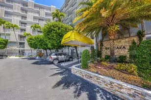 20400 W Country Club Dr, Aventura, FL 33180 - Photo 7