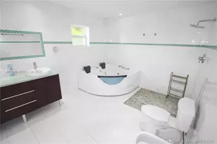 3406 NE 168th St, North Miami Beach, FL 33160 - Photo 7