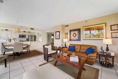 20185 E Country Club Dr #405, Aventura, FL 33180 - Photo 11