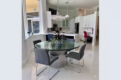 219 Landings Blvd, Weston, FL 33327 - Photo 7