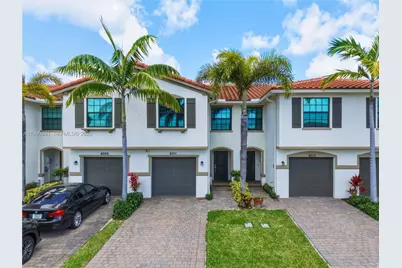 6011 Woods Edge Cir #6011, Riviera Beach, FL 33410 - Photo 3