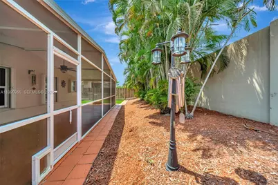 14721 Vista Verdi Rd, Davie, FL 33325 - Photo 37