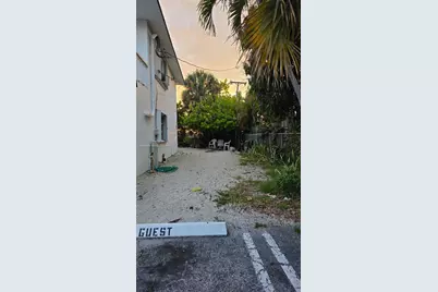 609 NE 6th Ct #D, Boynton Beach, FL 33435 - Photo 17