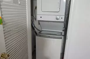 609 NE 6th Ct, Boynton Beach, FL 33435 - Photo 7