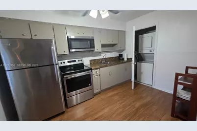 609 NE 6th Ct #D, Boynton Beach, FL 33435 - Photo 5