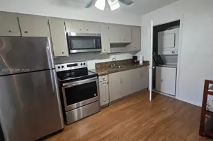 609 NE 6th Ct, Boynton Beach, FL 33435 - Photo 5