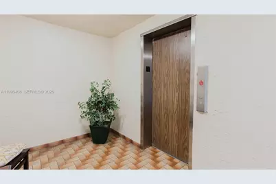 424 SE 10th St #204, Dania Beach, FL 33004 - Photo 57