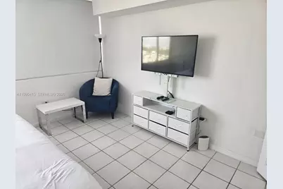 7135 Collins Ave #1821, Miami Beach, FL 33141 - Photo 21