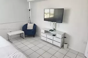 7135 Collins Ave, Miami Beach, FL 33141 - Photo 21