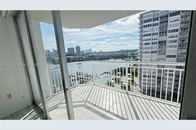 18061 Biscayne Blvd #1203, Aventura, FL 33160 - Photo 23