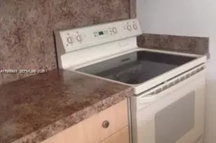 5501 NW 7th St, Miami, FL 33126 - Photo 7