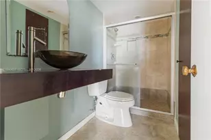 110 Lake Emerald Dr, Oakland Park, FL 33309 - Photo 11