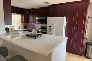 6360 NW 170th Terrace, Hialeah, FL 33015 - Photo 5