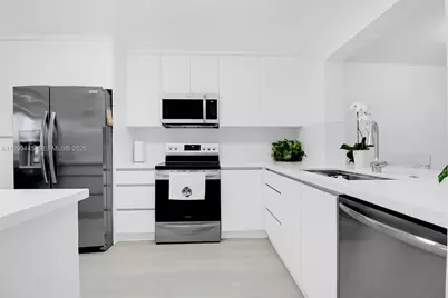 700 SW 137th Ave #303H, Pembroke Pines, FL 33027 - Photo 1